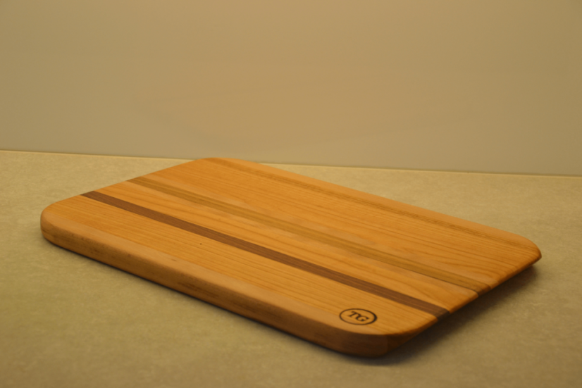 Servírovací a krájecí prkénko z masivu | 44,5x30x2,2 cm
