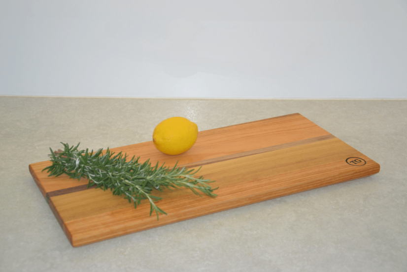 Servírovací a krájecí prkénko z masivu | 50×24×2 cm